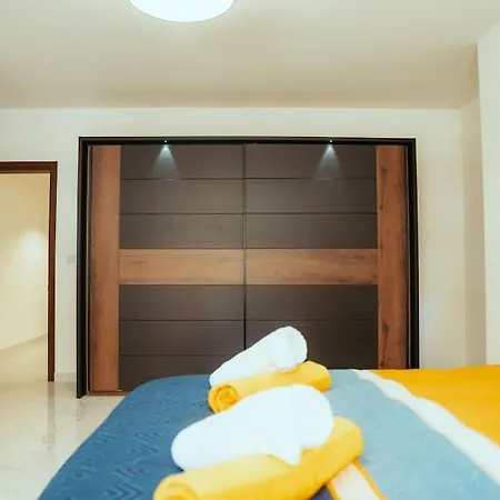 Luxurious Gozo Apartment, شقة