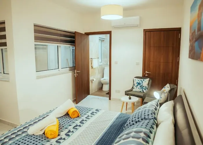 Daire Luxurious Gozo Apartment, Qala